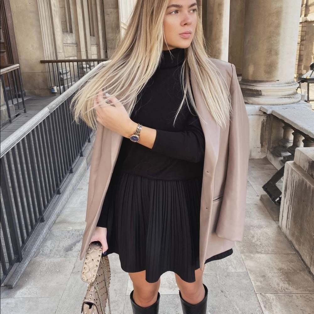 SOLD 🔥Zara faux leather oversized blazer - Picture 16 of 16